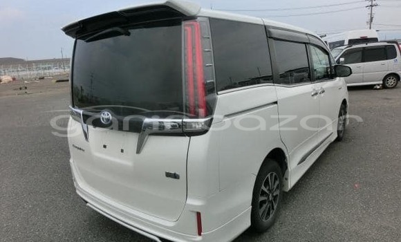 কেনা ব্যবহৃত Toyota Esquire White গাড়ী মধ্যে আলমডাঙ্গা মধ্যে Chuadanga কেনা ব্যবহৃত Toyota Esquire White গাড়ী মধ্যে আলমডাঙ্গা মধ্যে Chuadanga