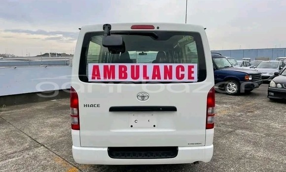 কেনা ব্যবহৃত Toyota Hiace White গাড়ী মধ্যে বদরগঞ্জ মধ্যে Rangpur কেনা ব্যবহৃত Toyota Hiace White গাড়ী মধ্যে বদরগঞ্জ মধ্যে Rangpur