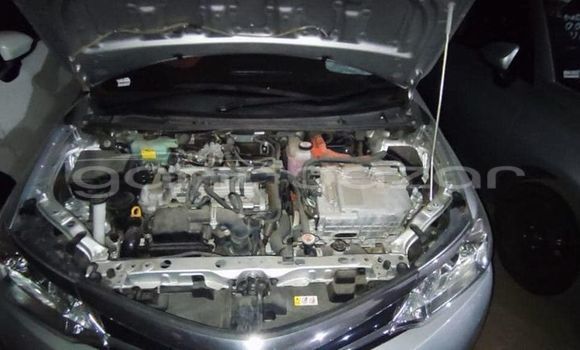 Buy Used 2021 Toyota axio fielder in Bagerhat, Khulna Buy Used 2021 Toyota axio fielder in Bagerhat, Khulna