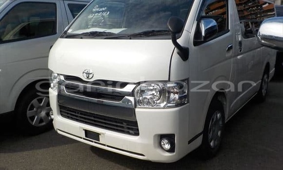 Buy Used 2021 Toyota Hiace in Bagerhat, Khulna Buy Used 2021 Toyota Hiace in Bagerhat, Khulna