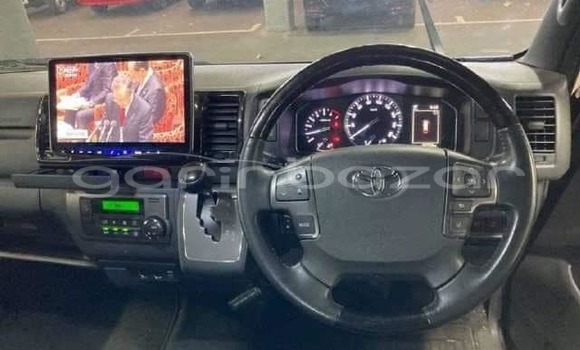 Buy Used 2021 Toyota Hiace in Bagerhat, Khulna Buy Used 2021 Toyota Hiace in Bagerhat, Khulna