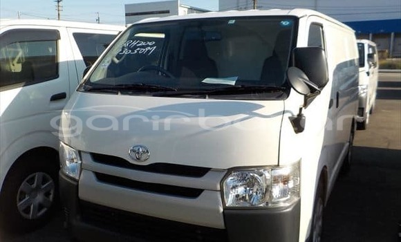 Buy Used 2021 Toyota Hiace in Bagerhat, Khulna Buy Used 2021 Toyota Hiace in Bagerhat, Khulna