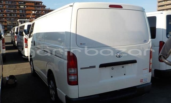 Buy Used 2021 Toyota Hiace in Bagerhat, Khulna Buy Used 2021 Toyota Hiace in Bagerhat, Khulna