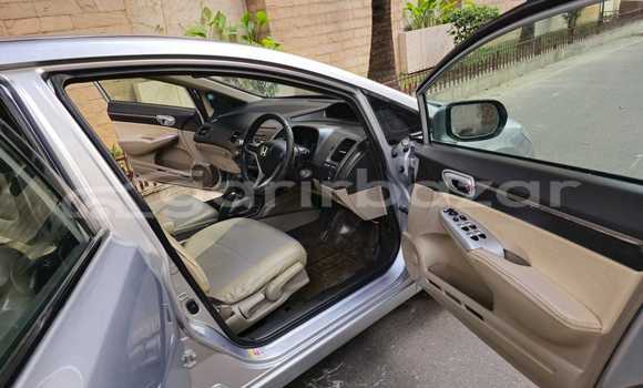 Buy Used 2009 Honda Civic in Dhaka, Dhaka Buy Used 2009 Honda Civic in Dhaka, Dhaka