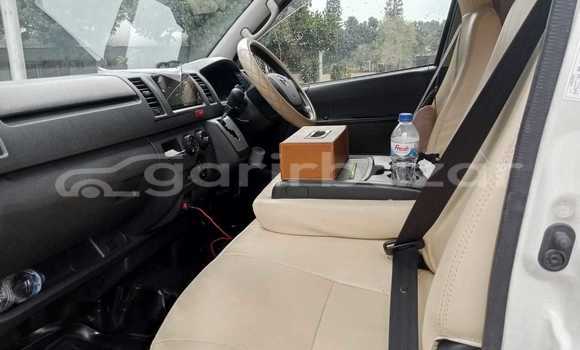 Buy Used 2017 Toyota Hiace gl in Dhaka, Dhaka Buy Used 2017 Toyota Hiace gl in Dhaka, Dhaka