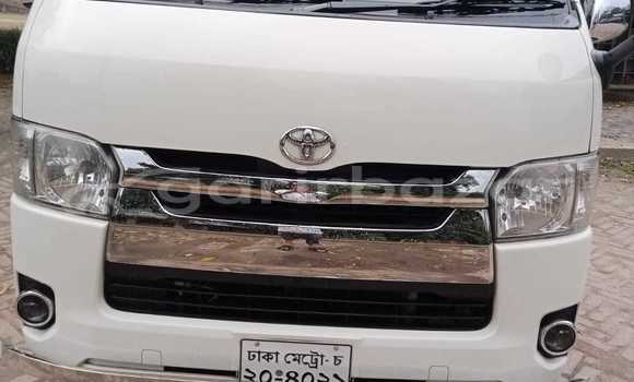 Buy Used 2017 Toyota Hiace gl in Dhaka, Dhaka Buy Used 2017 Toyota Hiace gl in Dhaka, Dhaka