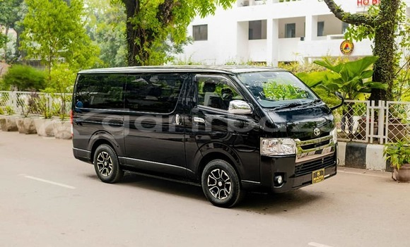 Buy Used 2021 Toyota Hiace in Badarganj, Rangpur Buy Used 2021 Toyota Hiace in Badarganj, Rangpur