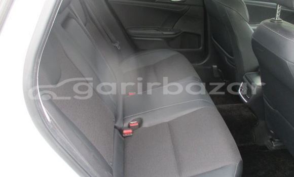 Buy Used 2019 Honda Insight in Dhaka, Dhaka Buy Used 2019 Honda Insight in Dhaka, Dhaka