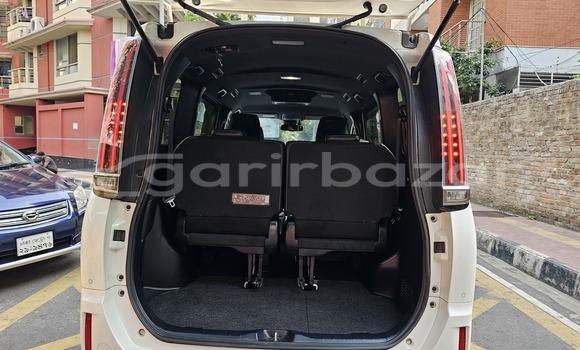 Buy Import 2019 Toyota Esquire gi premium in Dhaka, Dhaka Buy Import 2019 Toyota Esquire gi premium in Dhaka, Dhaka