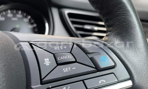 Buy Import 2018 Nissan X-Trail in Dhaka, Dhaka Buy Import 2018 Nissan X-Trail in Dhaka, Dhaka