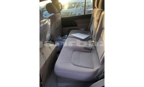 কিনুন আমদানি Toyota গাড়ী কিনুন আমদানি Toyota গাড়ী