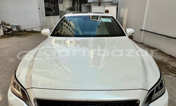 কেনা নতুন Toyota Crown RS Advance Pearl গাড়ী মধ্যে ঢাকা মধ্যে Dhaka