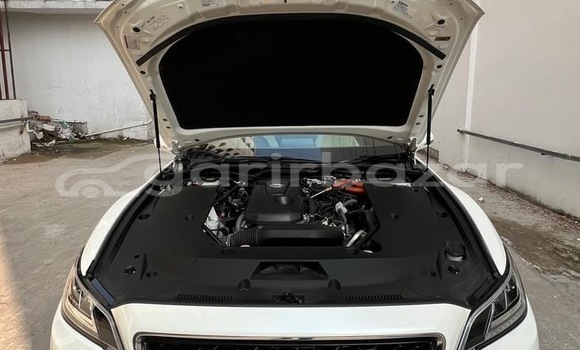 Buy New 2018 Toyota Crown RS Advance in Dhaka, Dhaka Buy New 2018 Toyota Crown RS Advance in Dhaka, Dhaka