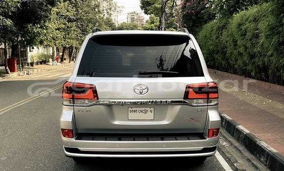 Buy Used 2019 Toyota Land Cruiser in Dhaka, Dhaka Buy Used 2019 Toyota Land Cruiser in Dhaka, Dhaka