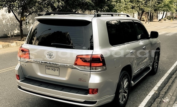 Buy Used 2019 Toyota Land Cruiser in Dhaka, Dhaka Buy Used 2019 Toyota Land Cruiser in Dhaka, Dhaka