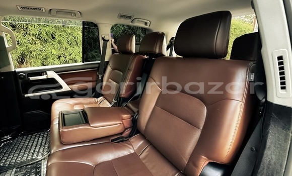 Buy Used 2019 Toyota Land Cruiser in Dhaka, Dhaka Buy Used 2019 Toyota Land Cruiser in Dhaka, Dhaka