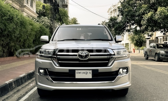 Buy Used 2019 Toyota Land Cruiser in Dhaka, Dhaka Buy Used 2019 Toyota Land Cruiser in Dhaka, Dhaka