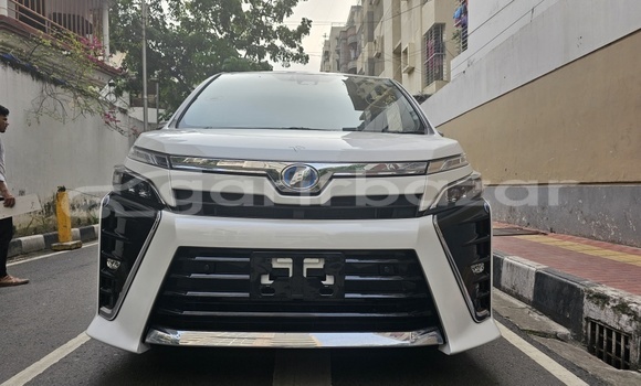 Buy Import 2019 Toyota voxy zs kiramiki in Dhaka, Dhaka Buy Import 2019 Toyota voxy zs kiramiki in Dhaka, Dhaka