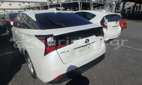 Buy Import 2019 Toyota Prius in Dhaka, Dhaka Buy Import 2019 Toyota Prius in Dhaka, Dhaka