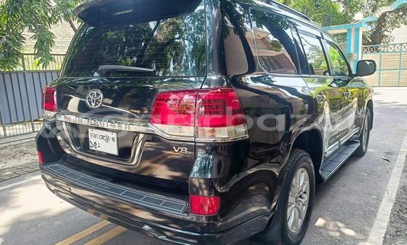 Buy Used 2018 Toyota Land Cruiser in Dhaka, Dhaka Buy Used 2018 Toyota Land Cruiser in Dhaka, Dhaka