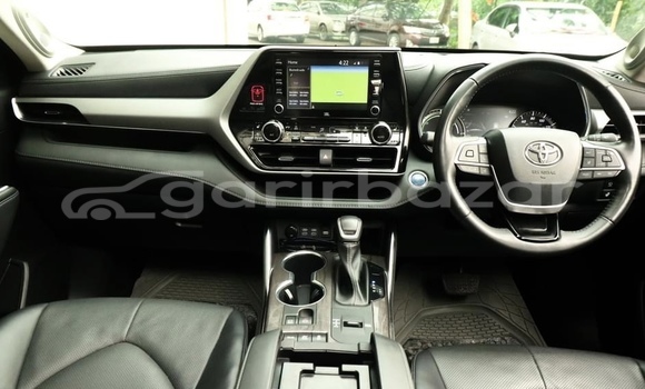 Buy Used 2022 Toyota Highlander in Dhaka, Dhaka Buy Used 2022 Toyota Highlander in Dhaka, Dhaka