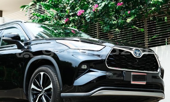 Buy Used 2022 Toyota Highlander in Dhaka, Dhaka Buy Used 2022 Toyota Highlander in Dhaka, Dhaka