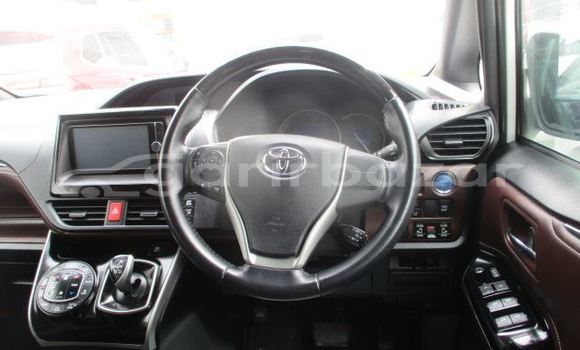 Buy Import 2019 Toyota Esquire in Dhaka, Dhaka Buy Import 2019 Toyota Esquire in Dhaka, Dhaka