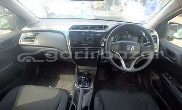 Buy Import 2019 Honda Grace in Dhaka, Dhaka Buy Import 2019 Honda Grace in Dhaka, Dhaka