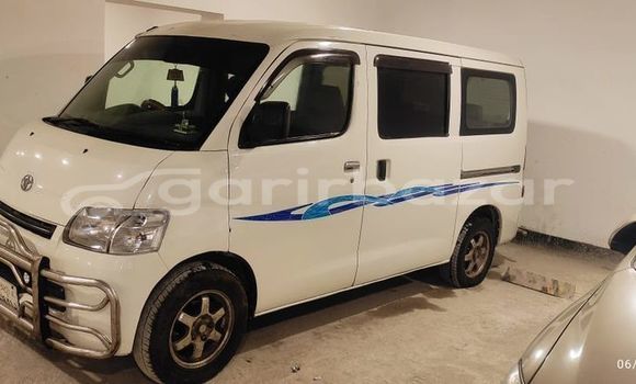 কেনা ব্যবহৃত Toyota Raize White গাড়ী মধ্যে ঢাকা মধ্যে Dhaka কেনা ব্যবহৃত Toyota Raize White গাড়ী মধ্যে ঢাকা মধ্যে Dhaka