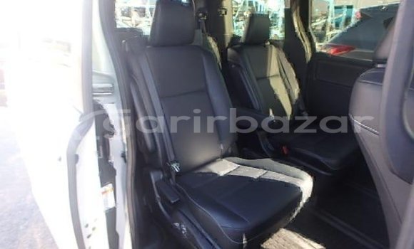 কেনা ব্যবহৃত Toyota Esquire White গাড়ী মধ্যে ঢাকা মধ্যে Dhaka কেনা ব্যবহৃত Toyota Esquire White গাড়ী মধ্যে ঢাকা মধ্যে Dhaka