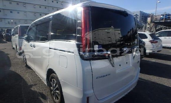 কেনা ব্যবহৃত Toyota Esquire White গাড়ী মধ্যে ঢাকা মধ্যে Dhaka কেনা ব্যবহৃত Toyota Esquire White গাড়ী মধ্যে ঢাকা মধ্যে Dhaka