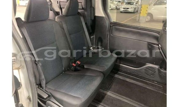 কেনা ব্যবহৃত Toyota Noah White গাড়ী মধ্যে ঢাকা মধ্যে Dhaka কেনা ব্যবহৃত Toyota Noah White গাড়ী মধ্যে ঢাকা মধ্যে Dhaka