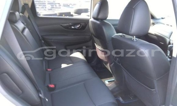 কেনা ব্যবহৃত Nissan X-Trail White গাড়ী মধ্যে ঢাকা মধ্যে Dhaka কেনা ব্যবহৃত Nissan X-Trail White গাড়ী মধ্যে ঢাকা মধ্যে Dhaka