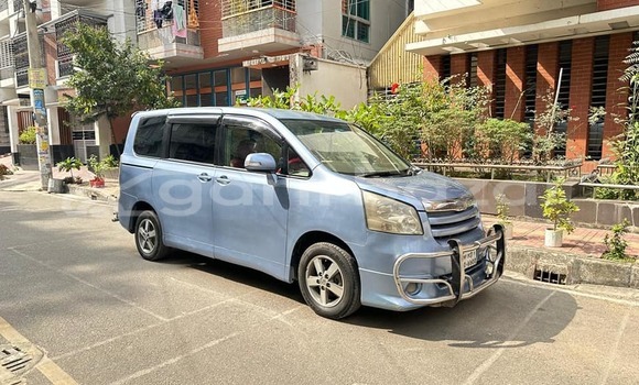 Buy Used 2021 Toyota Noah in Dhaka, Dhaka Buy Used 2021 Toyota Noah in Dhaka, Dhaka