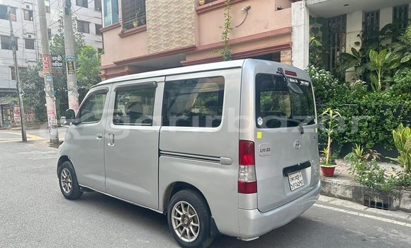 Buy Used 2021 Toyota Noah in Dhaka, Dhaka Buy Used 2021 Toyota Noah in Dhaka, Dhaka