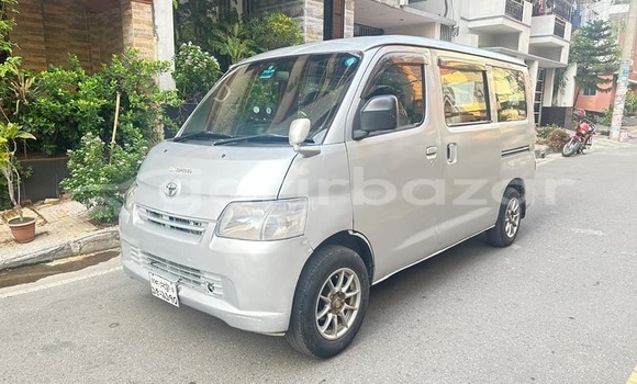 Buy Used 2021 Toyota Noah in Dhaka, Dhaka Buy Used 2021 Toyota Noah in Dhaka, Dhaka