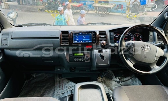 Buy Used 2019 Toyota Hiace in Bagerhat, Khulna Buy Used 2019 Toyota Hiace in Bagerhat, Khulna