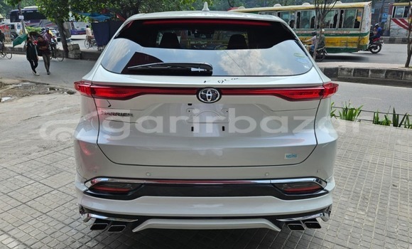 Buy Used 2020 Toyota Harrier in Dhaka, Dhaka Buy Used 2020 Toyota Harrier in Dhaka, Dhaka