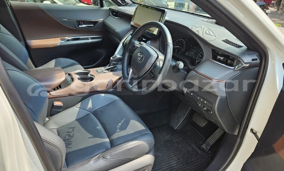 Buy Used 2020 Toyota Harrier in Dhaka, Dhaka Buy Used 2020 Toyota Harrier in Dhaka, Dhaka