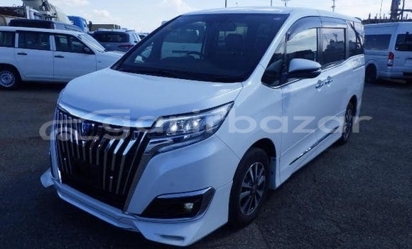 কেনা ব্যবহৃত Toyota Esquire White গাড়ী মধ্যে ঢাকা মধ্যে Dhaka কেনা ব্যবহৃত Toyota Esquire White গাড়ী মধ্যে ঢাকা মধ্যে Dhaka