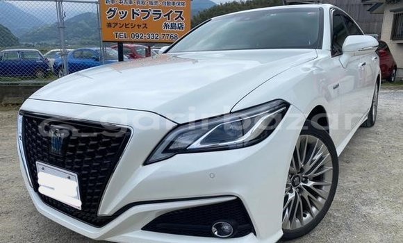 Buy Used 2019 Toyota Crown in Dhaka, Dhaka Buy Used 2019 Toyota Crown in Dhaka, Dhaka