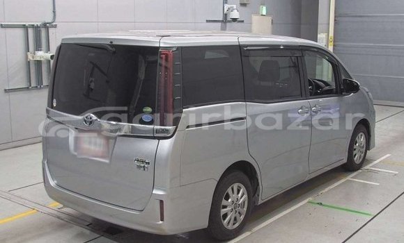 Buy Used 2019 Toyota Noah in Dhaka, Dhaka Buy Used 2019 Toyota Noah in Dhaka, Dhaka