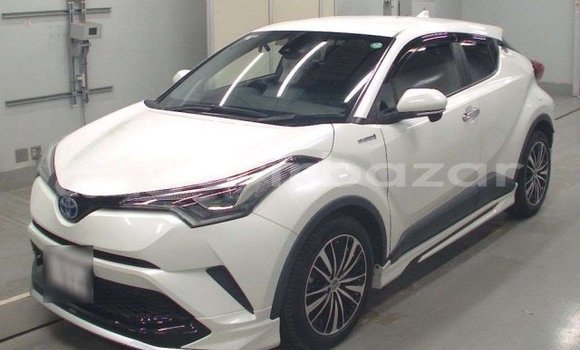 Buy Used 2019 Toyota CHR in Dhaka, Dhaka Buy Used 2019 Toyota CHR in Dhaka, Dhaka