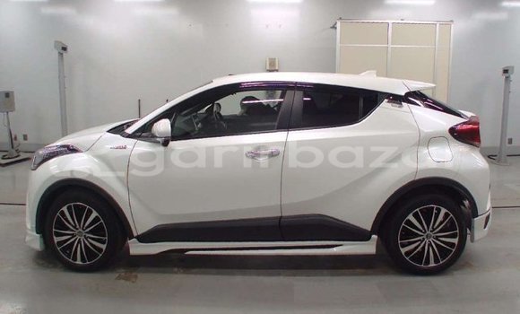 Buy Used 2019 Toyota CHR in Dhaka, Dhaka Buy Used 2019 Toyota CHR in Dhaka, Dhaka