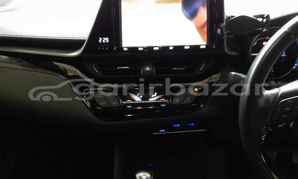Buy Used 2019 Toyota CHR in Dhaka, Dhaka Buy Used 2019 Toyota CHR in Dhaka, Dhaka