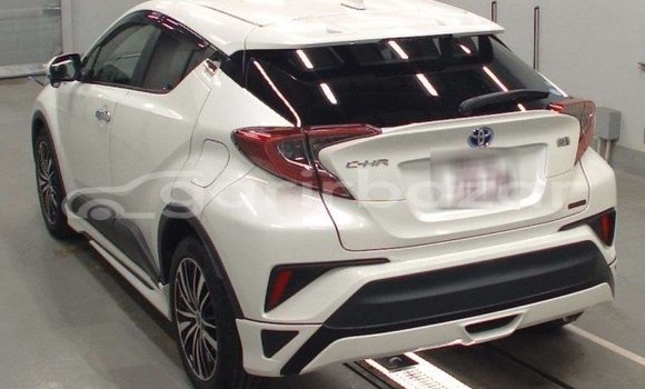 Buy Used 2019 Toyota CHR in Dhaka, Dhaka Buy Used 2019 Toyota CHR in Dhaka, Dhaka