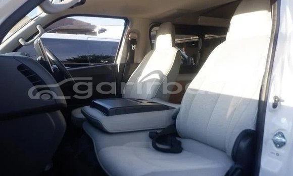 Buy Used 2019 Toyota Hiace in Bajitpur, Kishorganj Buy Used 2019 Toyota Hiace in Bajitpur, Kishorganj