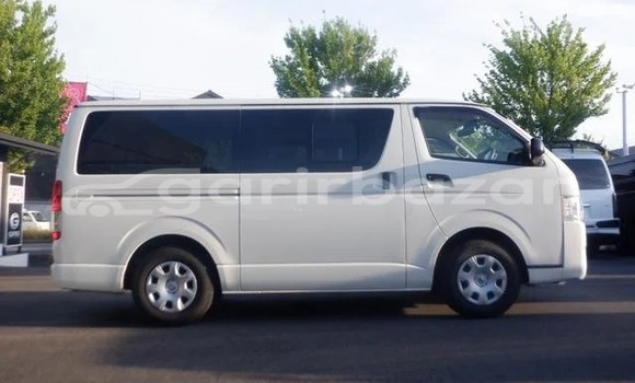 Buy Used 2019 Toyota Hiace in Bajitpur, Kishorganj Buy Used 2019 Toyota Hiace in Bajitpur, Kishorganj