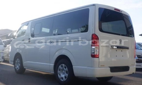 Buy Used 2019 Toyota Hiace in Bajitpur, Kishorganj Buy Used 2019 Toyota Hiace in Bajitpur, Kishorganj