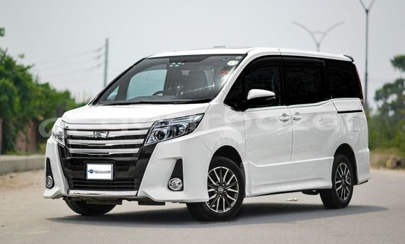 Buy Used 2021 Toyota Noah in Dhaka, Dhaka Buy Used 2021 Toyota Noah in Dhaka, Dhaka